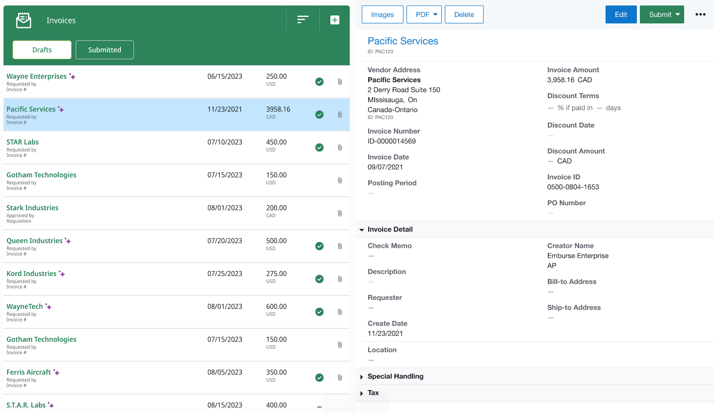 Eine Liste der in Enterprise eingereichten Rechnungen mit geprüften Rechnungen, die zur Prüfung bereit sind. Die Prüfung wird durch ein violettes Symbol angezeigt.