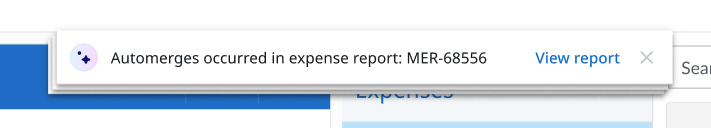Trois bannières de notification empilées renvoyant vers des notes de frais contenant des transactions fusionnées automatiquement